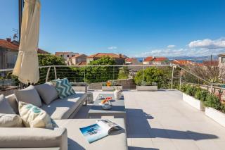 Luxury Villa Mila for 8 Persons, Free Parking, 800 m from center of Supetar - Supetar - 7