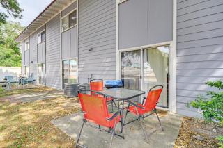 Airy Biloxi Condo with Patio Walk to Beach! - Biloxi - 9