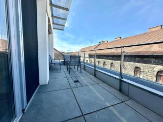 Central Apartment Budapest ~ Roof Terrace/AC/Indoor parking - Budapest - 3