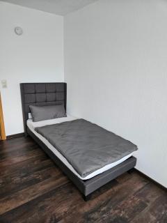 Große Ferienwohnung in ruhiger Lage mit toller Aussicht in Triberg - Triberg im Schwarzwald - 8