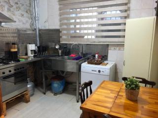 şehir merkezi kaleiçi deniz yakını müthiş lokasyon - 7