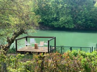 Appartement indépendant avec terrasse au bord de la rivière, jardin 8000m2, piscine, parking gratuit proche Disneyland - Isles-lès-Villenoy - 6
