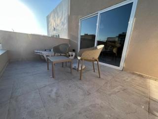 Sweet 1-bedroom penthouse in the heart of it all - Il-Gżira - 0