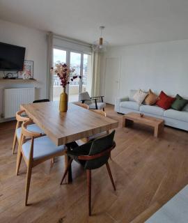 Chic & Spacious 3-Bedroom with balcony - Saint-Ouen - 2
