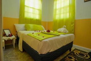 River Breeze Villa, 5 minutes to beach and town - Soufriere - 6