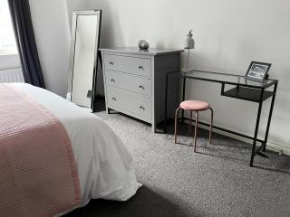 Academy Street Apartments - Belfast - 8