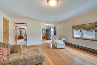 Riverfront Baldwinsville Apartment with Shared Deck! - Baldwinsville - 1