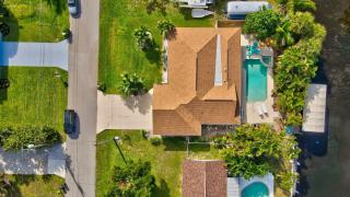 Heated Pool & Spa Home on a Scenic, Gulf Access Canal -Close to Bonita Beach! - Bonita Springs - 2