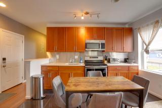 Philadelphia Apartment, Near Transit and Sites! - 5