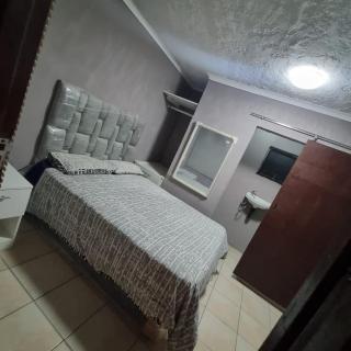 Gobs Gardens Motel - Umlazi - 3
