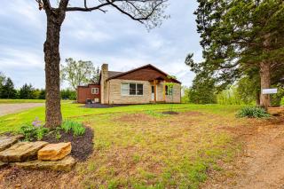 Peaceful Perry Home with Patio - Pets Welcome! - Lecompton - 9