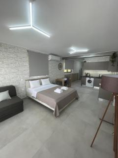 AVR Airport Deluxe Suites 6 AIRPORT FREE SHUTLE - Markopoulo - 0