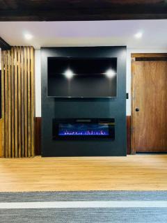 NEW! Cozy & Modern A-Frame in the woods w/HOT TUB - Tamworth - 7
