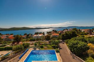 Amazing Mediterranean view Villa Oliva Zaboric - Zaboric - 6