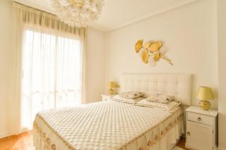 Atico con 2 dormitorios garaje y piscina - 2