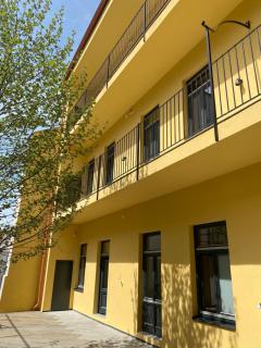 HONEST Karlin - Prague - 3