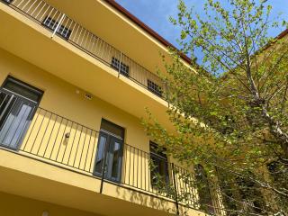 HONEST Karlin - Prague - 1