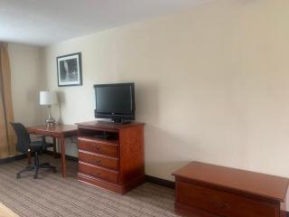 River Valley Inn - Hatfield - 6