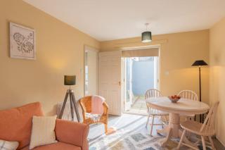 Sheriffs Tower Cottage - East - 9