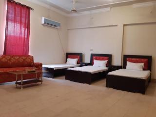 Regal Guest House - Bahawalpur - 1