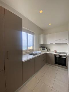 Spectacular Distant Seaview Apt - Sliema - 3