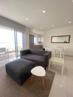 Spectacular Distant Seaview Apt - Sliema - 7