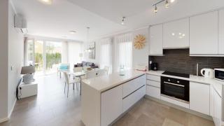 Pinnacle by ON Travel - Oliva - 6
