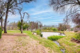 Charming Grass Valley Studio with Deck and Pond Access - Grass Valley - 9
