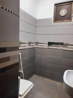 Exclusive Homes 2 Bed in DHA, Karachi - Karatschi - 3