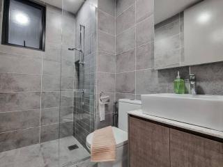 Cozy 3BR -2-8pax- 65 TV near MidValley-Pavilion 2 - 1