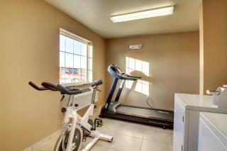 Cobblestone Hotel & Suites - Salem - Salem - 1