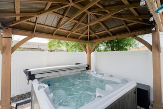 Updated Family Friendly Hillyard Gem NEW HOT TUB! - Spokane - 9