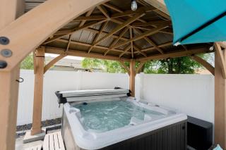 Updated Family Friendly Hillyard Gem NEW HOT TUB! - Spokane - 6
