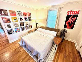 Retro 1BR for 4 with King Bed near Zoo and Liberty Bowl - Memphis - 9
