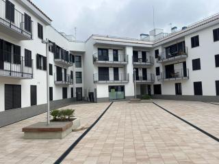 Apartamento de 3 Habitaciones y 2 Baños en Sant Pol de Mar con piscina comunitaria - San Pol de Mar - 2