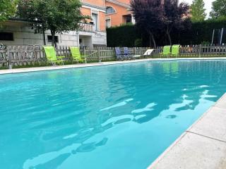 Segunda Planta de chalet con PISCINA con entrada independiente - 4