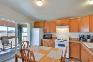 Tranquil Cabin Getaway with Panoramic Mtn View! - 2