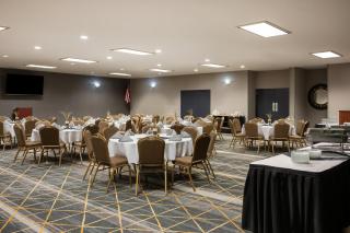 Holiday Inn Ontario by IHG - Ontario - 5