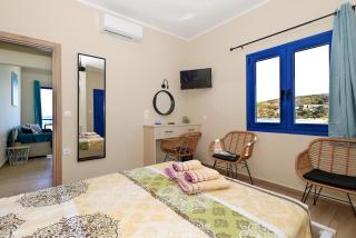 Niko's Beach Suites No1 - Agia Marina - 3