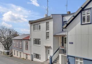 Central Pearl Apartment - Reykjavik - 9