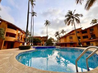 Un Oasis entre Olas y Palmeras con Playa Privada - Tucacas - 0