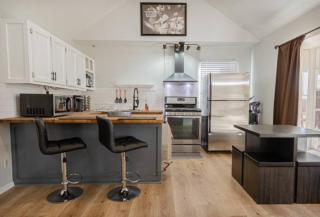 Quiet Cottage w/Grill and Patio - Columbus - 4