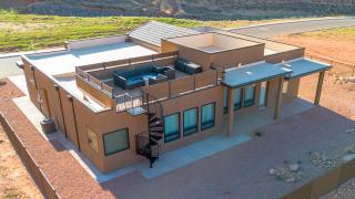 Kanab Villa Oasis New luxury home in upscale neighborhood with rooftop deck - Kanab - 3