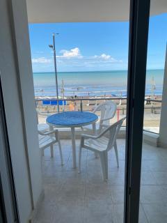 Departamento frente al mar 1 B - Monte Hermoso - 0