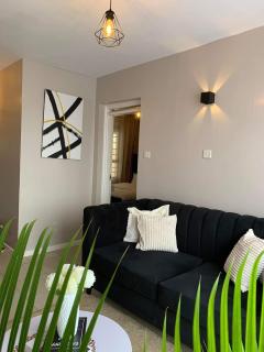 Modern One Bedroom Apartment - 8