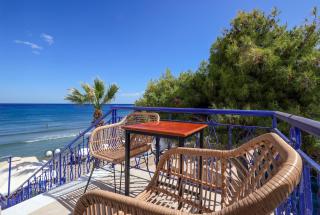 Niko's Beach Suites Νο2 - 6