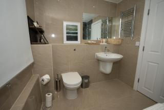 Stylish Flat Minutes from Covent Garden - West End - London - 4