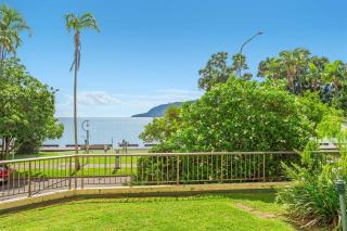 Aquarius waterfront apartment - Cairns - 2