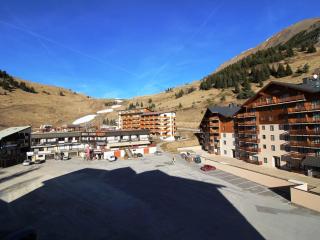 Confortable T3 à 50m des pistes avec piscine et parking gratuits - FR-1-297-338 - Auris - 3