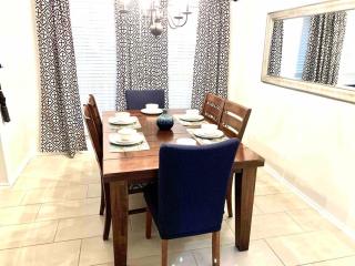 Modern Updates - Great Location - King Bed- BMT - San Antonio - 1